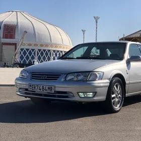 Toyota Camry 2001