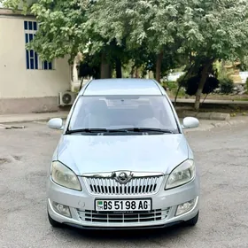 Skoda Roomster​ 2013