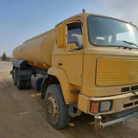 Mercedes-Benz ACTROS 3331 2003