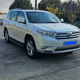 Toyota Highlander 2013
