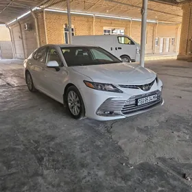 Toyota Camry 2020