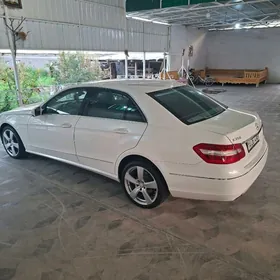 Mercedes-Benz E350 2011