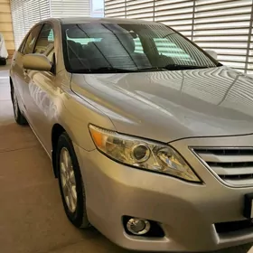 Toyota Camry 2011