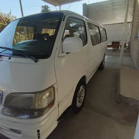 Toyota Hiace 2005