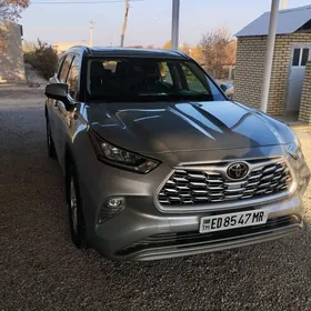 Toyota Highlander 2020