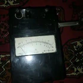 Megommetr Мегомметр