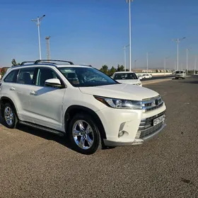Toyota Highlander 2019