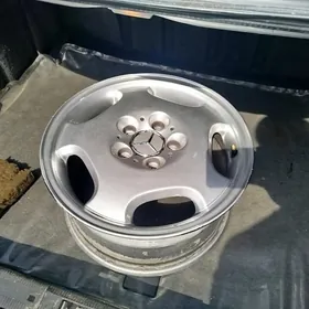 16 Мерседес диска.