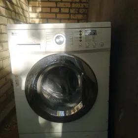 Стиральная машинка LG