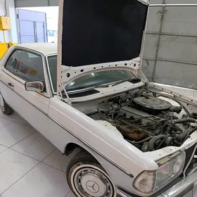 Mercedes-Benz 230E 1983