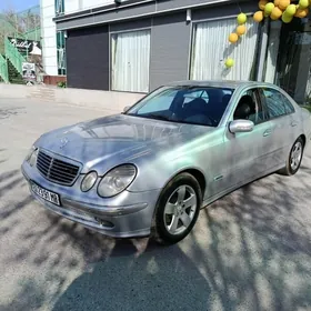 Mercedes-Benz E320 2002