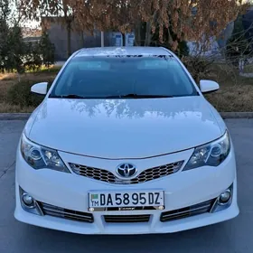 Toyota Camry 2014