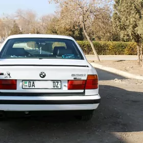 BMW E34 1990