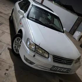Toyota Camry 2000