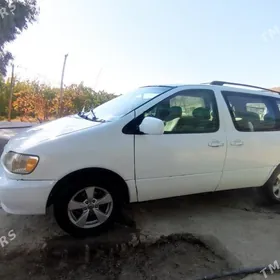 Toyota Sienna 2001
