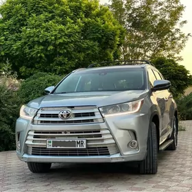 Toyota Highlander 2019