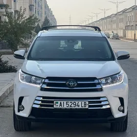 Toyota Highlander 2018