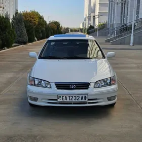Toyota Camry 2000
