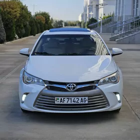 Toyota Camry 2016