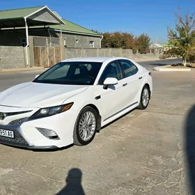 Toyota Camry 2018