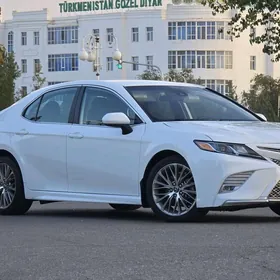 Toyota Camry 2020