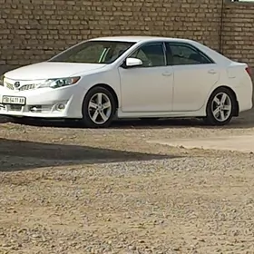 Toyota Camry 2012