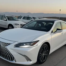 Lexus ES 350 2022