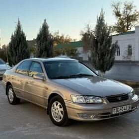 Toyota Camry 1999
