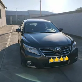 Toyota Camry 2010