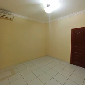 Eyesinden arenda yer