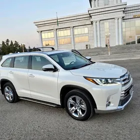 Toyota Highlander 2019