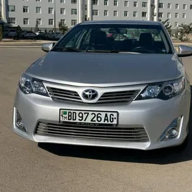 Toyota Camry 2012