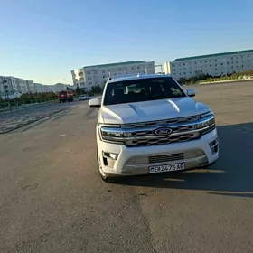 Ford Expedition 2022