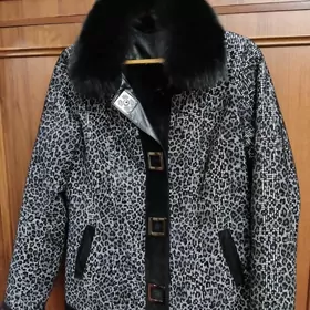 Курточка кожаная на меху.