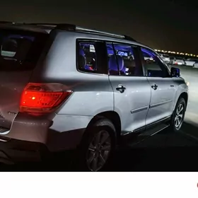 Toyota Highlander 2011