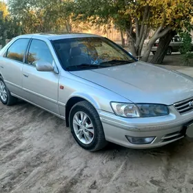 Toyota Camry 2001