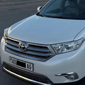 Toyota Highlander 2013