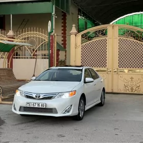 Toyota Camry 2012