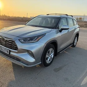 Toyota Highlander 2021