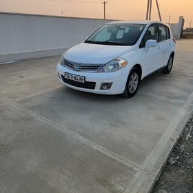 Nissan Versa 2013