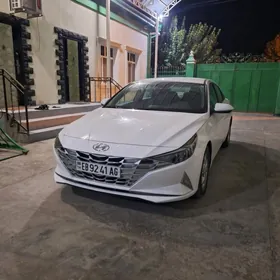 Hyundai Elantra 2021