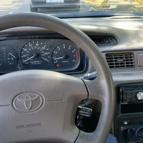 Toyota Camry 2001