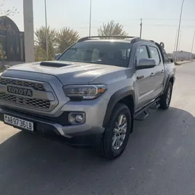 Toyota Tacoma 2018