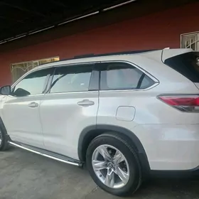 Toyota Highlander 2016