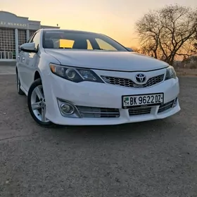 Toyota Camry 2012