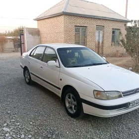 Toyota Carina 1995