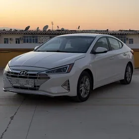 Hyundai Elantra 2020