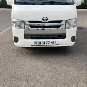 Toyota Hiace 2006