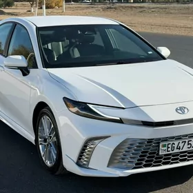 Toyota Camry 2025
