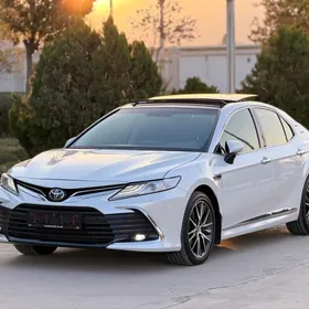 Toyota Camry 2023